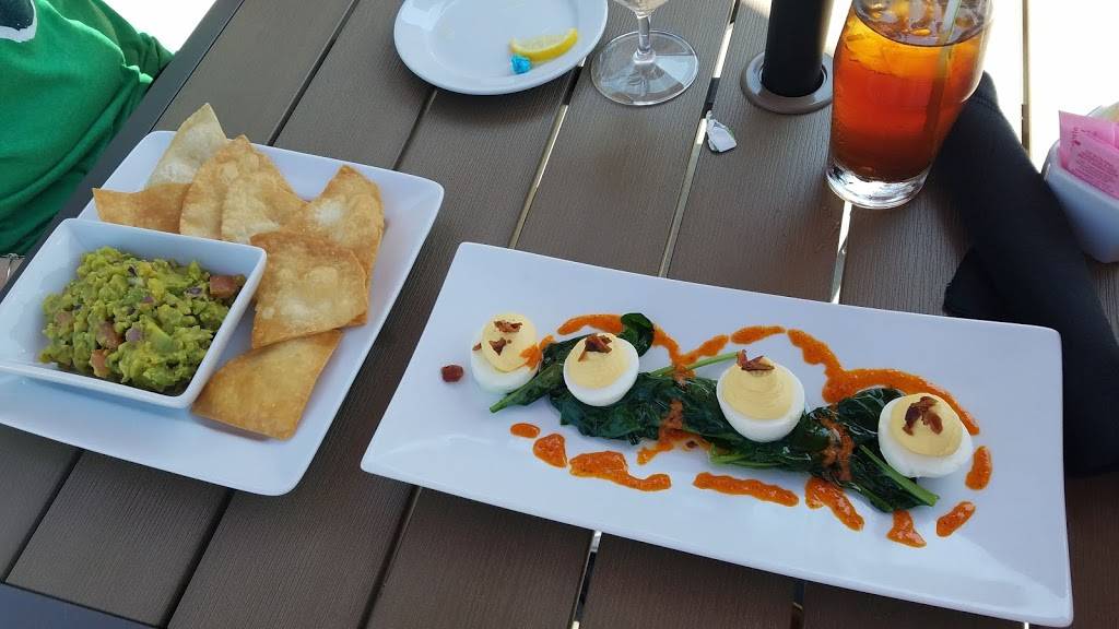 Bistro Five Thirty Seven | restaurant | 1 College Park, Decatur, IL 62521, USA | 2178757211537 OR +1 217-875-7211 ext. 537