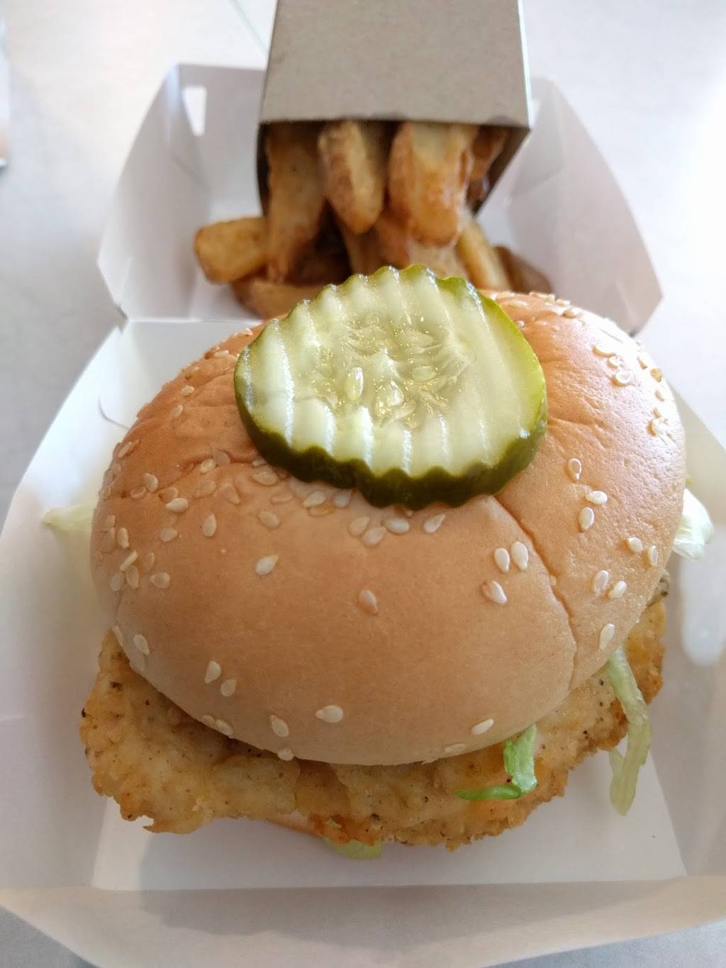 Mary Browns Chicken & Taters | restaurant | Centrum Shopping Centre, 400 Earl Grey Dr B-7, Kanata, ON K2T 1B9, Canada | 6135922132 OR +1 613-592-2132