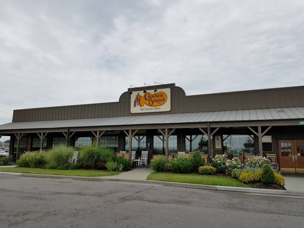 Cracker Barrel Old Country Store | restaurant | 2001 Formosa Rd, Troy, IL 62294, USA | 6186672021 OR +1 618-667-2021