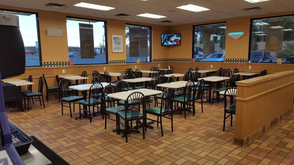 Arbys | restaurant | 490 N Elm St, Haughton, LA 71037, USA | 3183909712 OR +1 318-390-9712