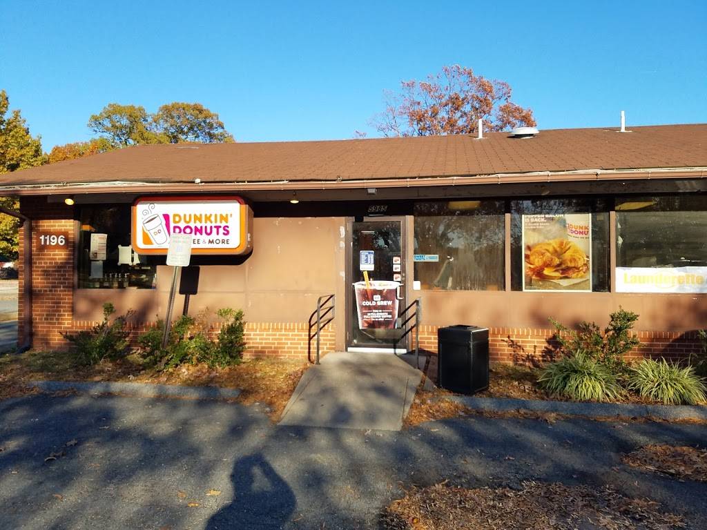 Dunkin Donuts | cafe | 5985 13th St, Fort Belvoir, VA 22060, USA | 7037813000 OR +1 703-781-3000