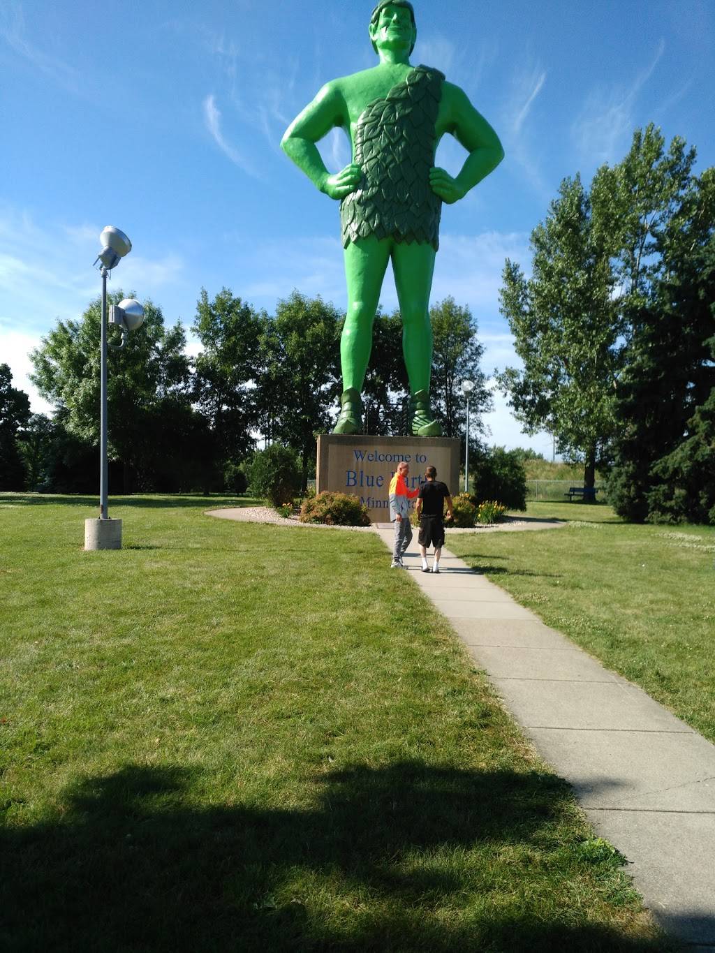 Dairy Queen Grill & Chill | restaurant | 1130 Giant Dr, Blue Earth, MN 56013, USA | 5076000071 OR +1 507-600-0071