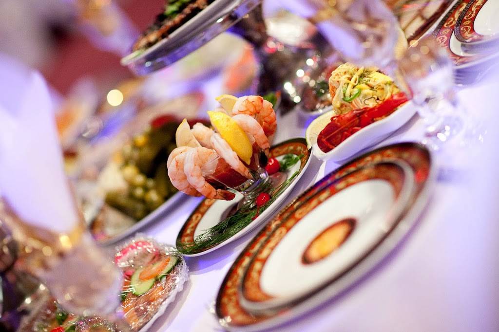 Hollywood | restaurant | 1118 Centre St #9, Thornhill, ON L4J 7R9, Canada | 6476080089 OR +1 647-608-0089