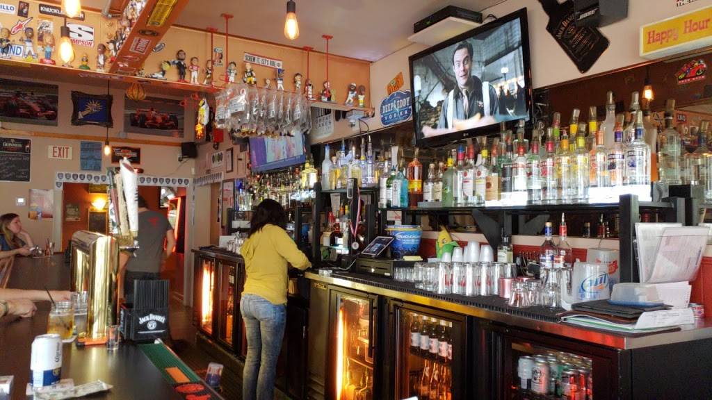 Redbar | restaurant | 2245 E St Francis Ave, St Francis, WI 53235, USA | 4142128470 OR +1 414-212-8470