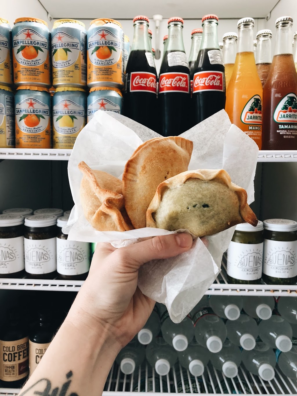 Buenas | restaurant | 1 Bow Mkt Wy #14, Somerville, MA 02143, USA | 6177646993 OR +1 617-764-6993