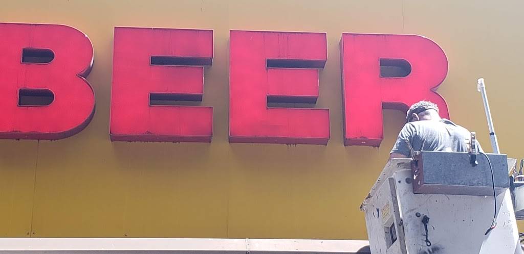 Steak N Beer | restaurant | 2769 Kensington Ave, Philadelphia, PA 19134, USA | 2154258484 OR +1 215-425-8484