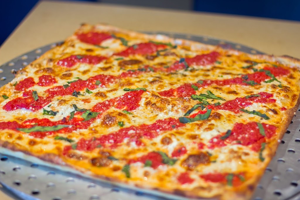 Dominos Pizza | meal delivery | 2211 NY-112, Medford, NY 11763, USA | 6316028860 OR +1 631-602-8860