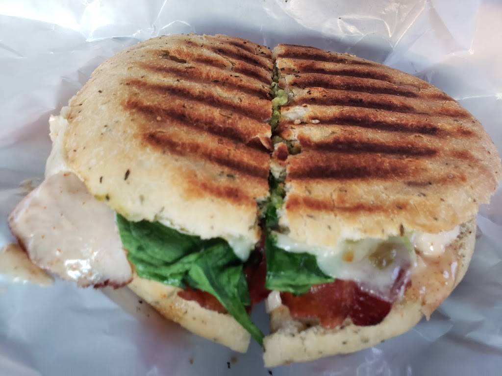 Harvest Moon Deli | restaurant | 26 Main St Suite 4, Newport, ME 04953, USA | 2073683354 OR +1 207-368-3354