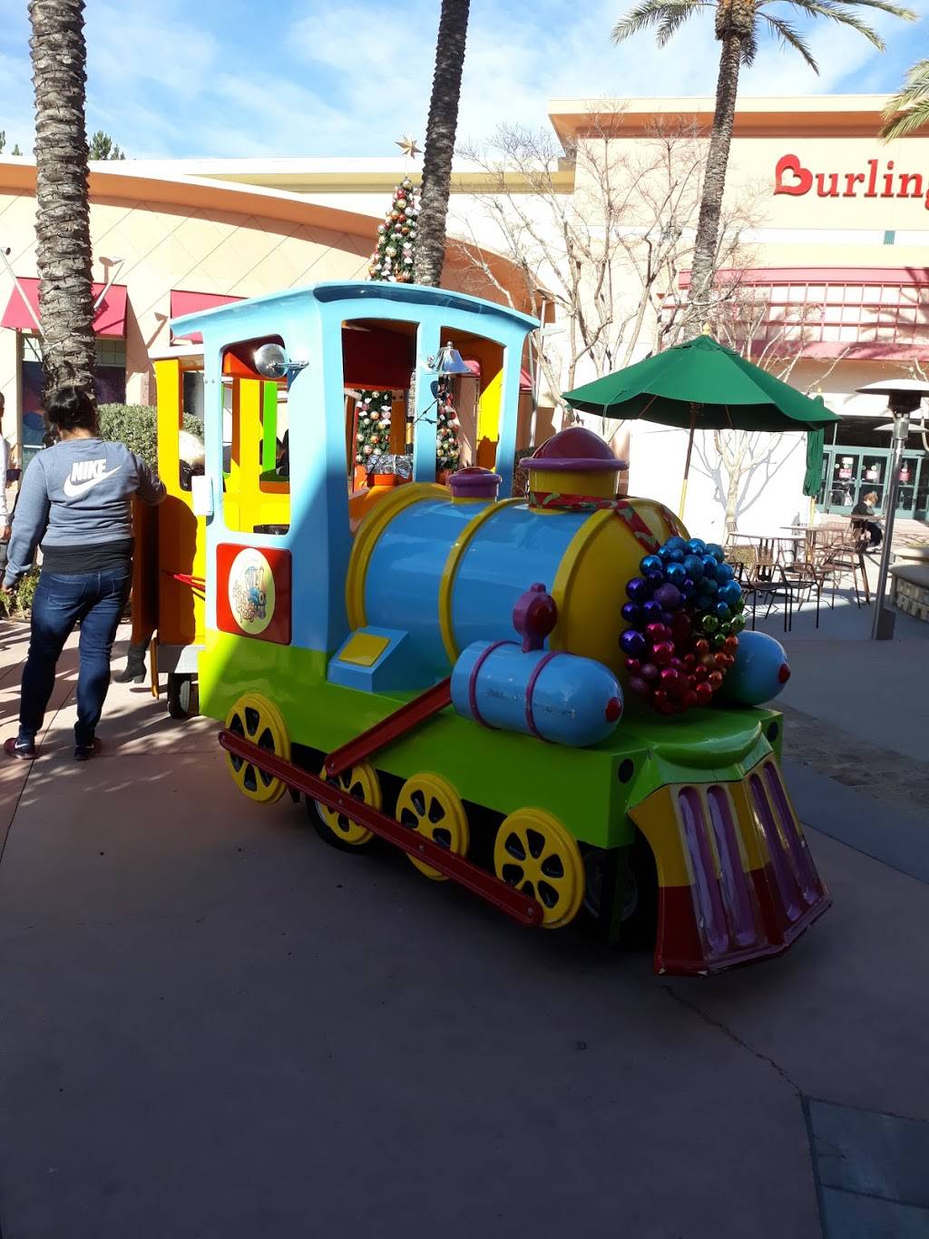 Chuck E. Cheeses | restaurant | 130 W Hillcrest Dr, Thousand Oaks, CA 91360, USA | 8054972522 OR +1 805-497-2522