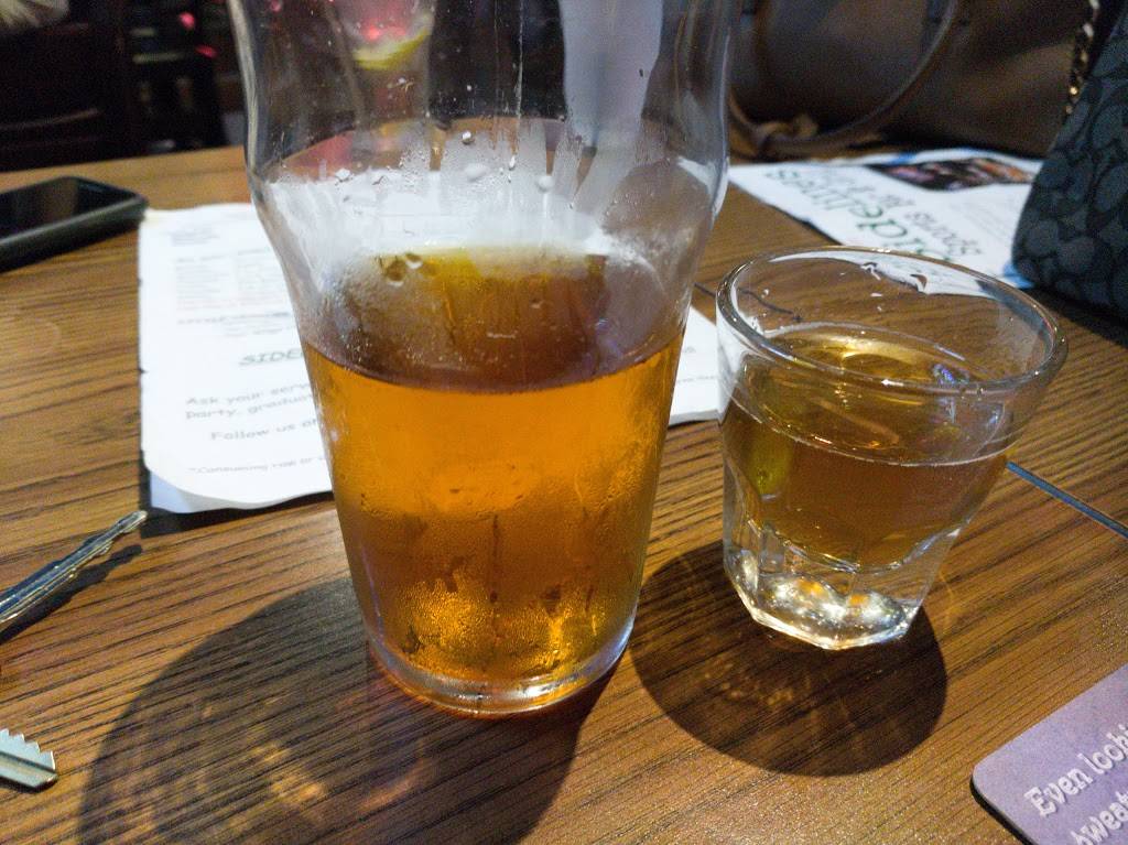 Sidelines Sports Bar & Grill | restaurant | 1165 Pearl Rd, Brunswick, OH 44212, USA | 3302200888 OR +1 330-220-0888