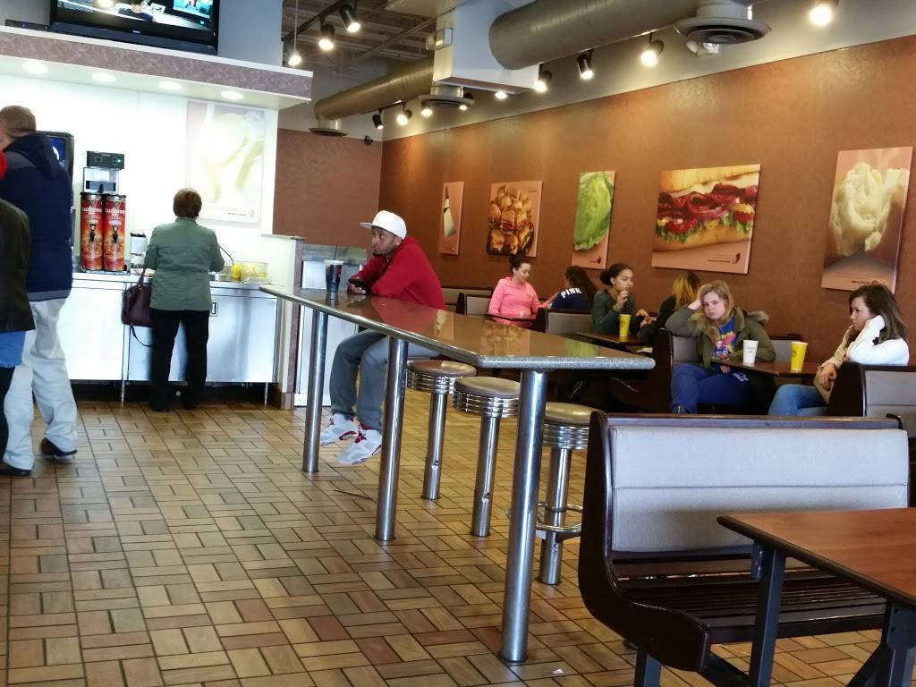 Penn Station East Coast Subs | meal takeaway | 1004 Shadeland Ave, Indianapolis, IN 46219, USA | 3173567366 OR +1 317-356-7366