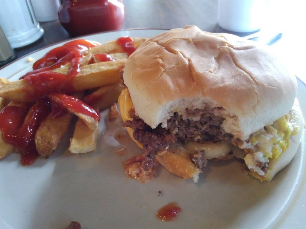 Michelles Home Cooking | restaurant | 11256 US-15, Clarksville, VA 23927, USA | 4343744400 OR +1 434-374-4400