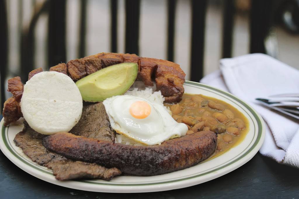 Pollos Mario Woodhaven | restaurant | 6320 Woodhaven Blvd, Flushing, NY 11374, USA | 7185652055 OR +1 718-565-2055