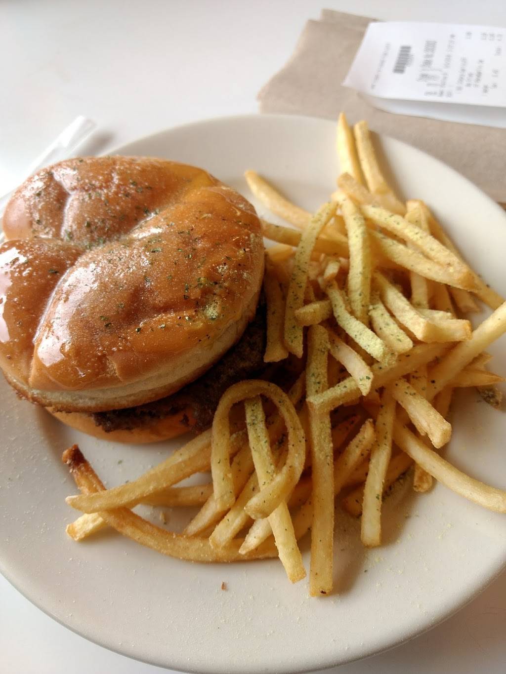 Steak n Shake | restaurant | 883 Vann Dr, Jackson, TN 38305, USA | 7315120334 OR +1 731-512-0334