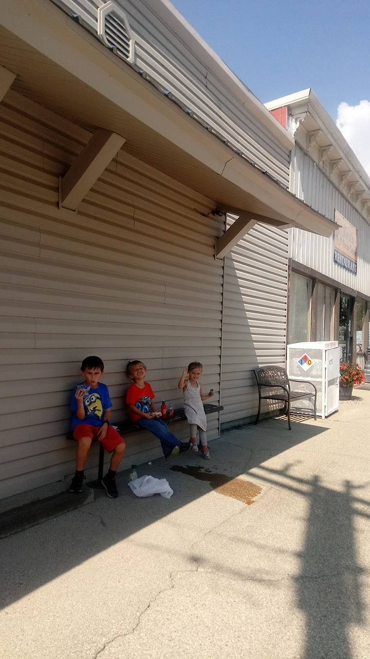 Ricks Farm Center LLC | restaurant | 8201 Port Royal Rd, Port Royal, KY 40058, USA | 5029475160 OR +1 502-947-5160