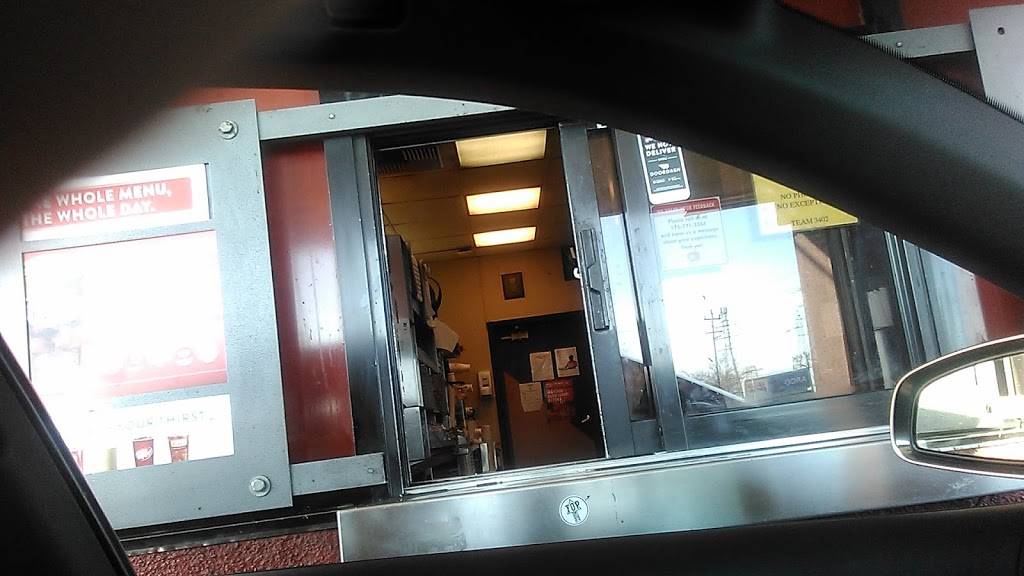 Jack in the Box | restaurant | 6300 Power Inn Rd, Sacramento, CA 95824, USA | 9163876579 OR +1 916-387-6579