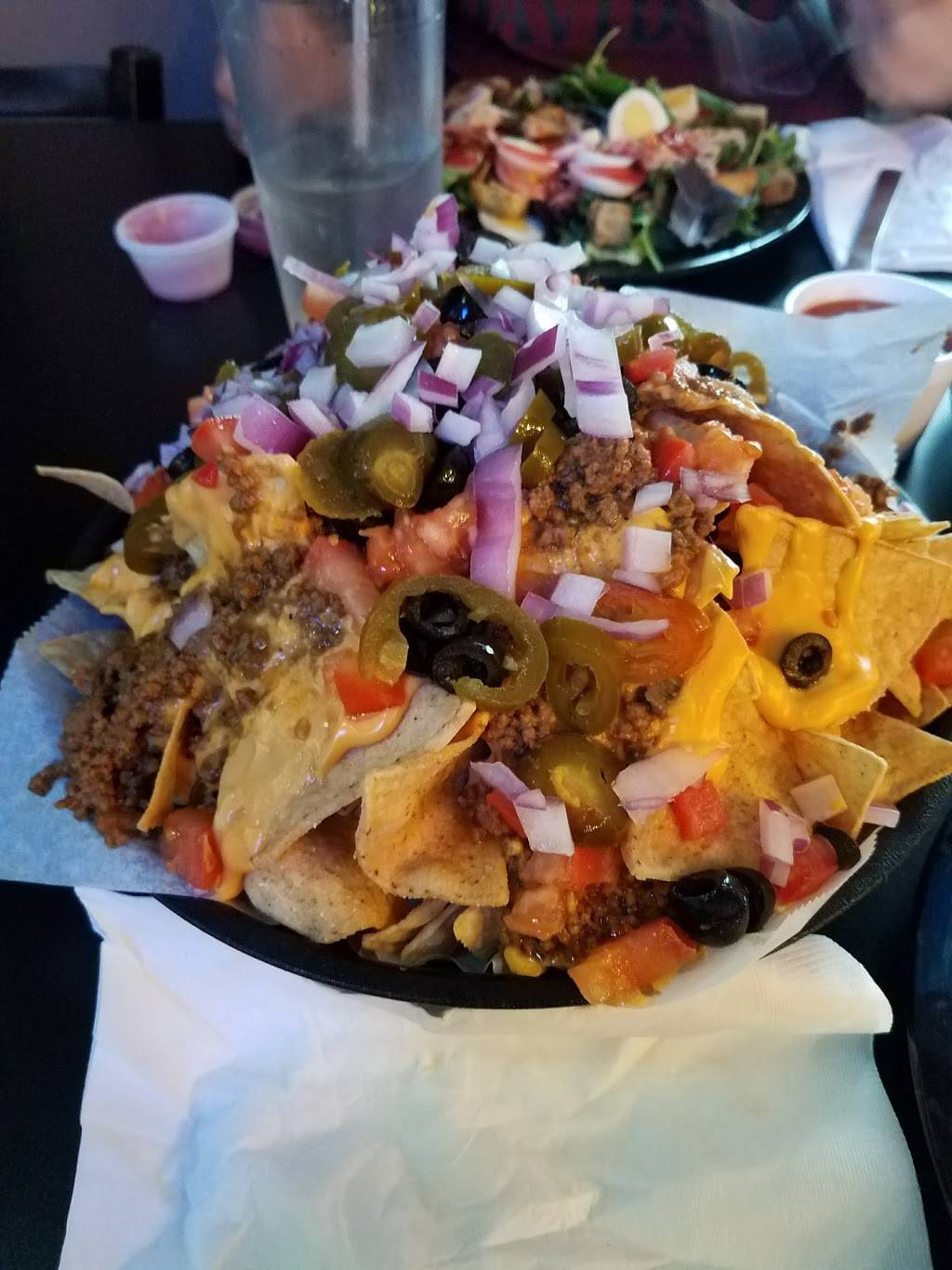 Clints Draft House Pizza & Grill | restaurant | 1630 7th St, Moline, IL 61265, USA | 3097643858 OR +1 309-764-3858