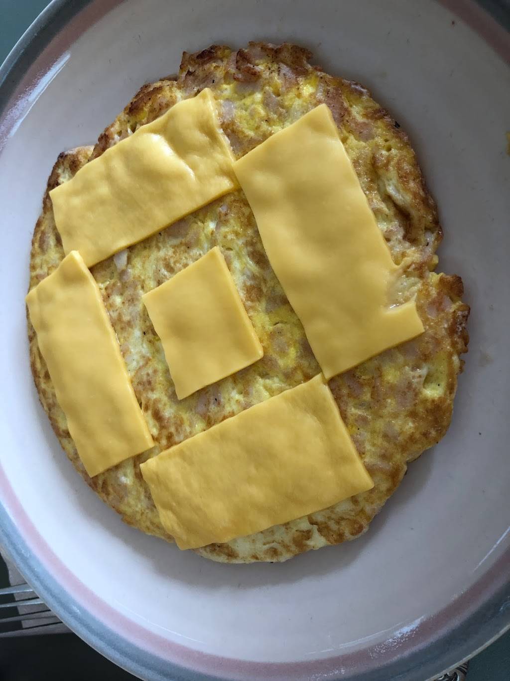 Pinos Cuban Cafe | restaurant | 6901 W Hillsborough Ave, Tampa, FL 33634, USA | 8133746590 OR +1 813-374-6590