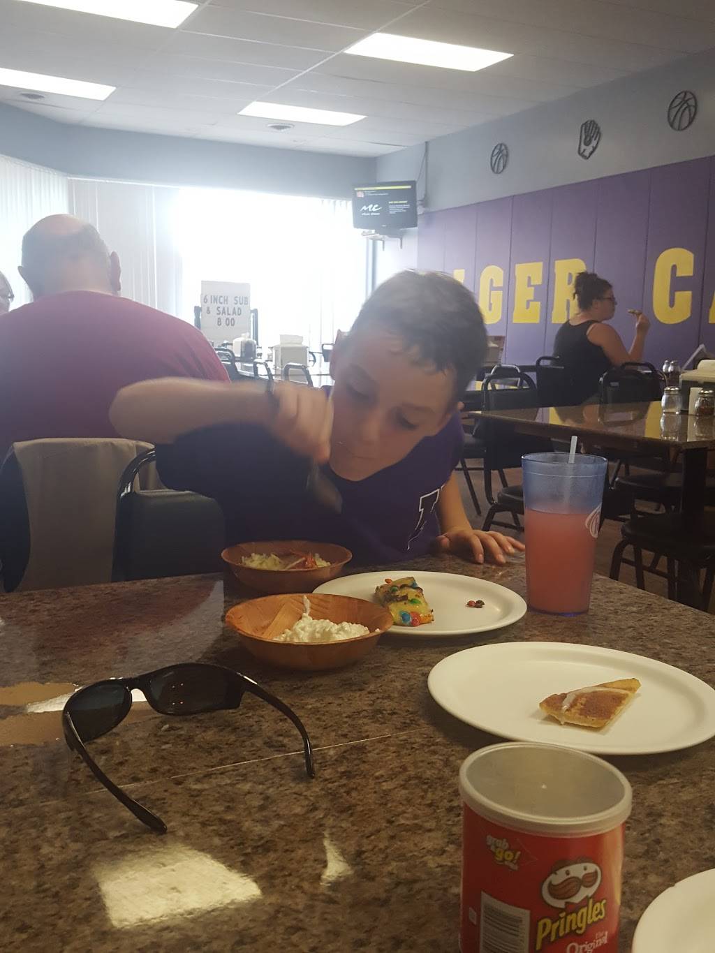 Clubhouse Pizza Holgate | restaurant | 132 N Wilhelm St, Holgate, OH 43527, USA | 4192640058 OR +1 419-264-0058