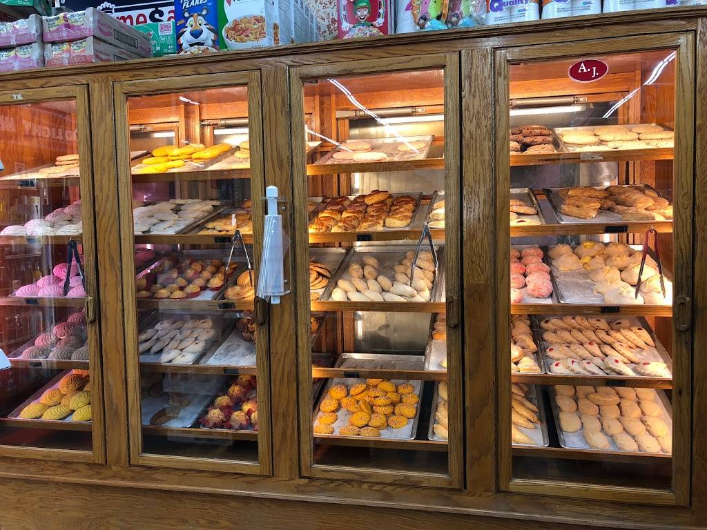 A J Market Taqueria Y Carniceria | restaurant | 10982 Cedar Ave, Bloomington, CA 92316, USA | 9095620922 OR +1 909-562-0922