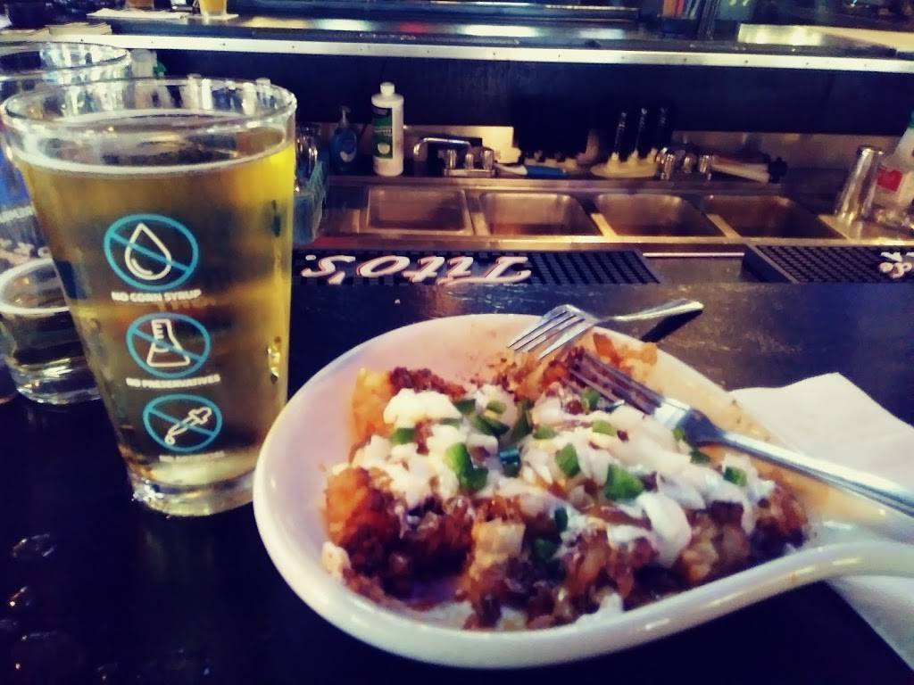 Henry Hudsons Pub | restaurant | 1131 W Memorial Rd, Oklahoma City, OK 73134, USA | 4057521444 OR +1 405-752-1444