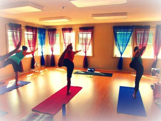 Indigo Lounge Holistic Wellness Centre & Eatery | restaurant | 264 Tillson Ave, Tillsonburg, ON N4G 3B3, Canada | 5196881188 OR +1 519-688-1188