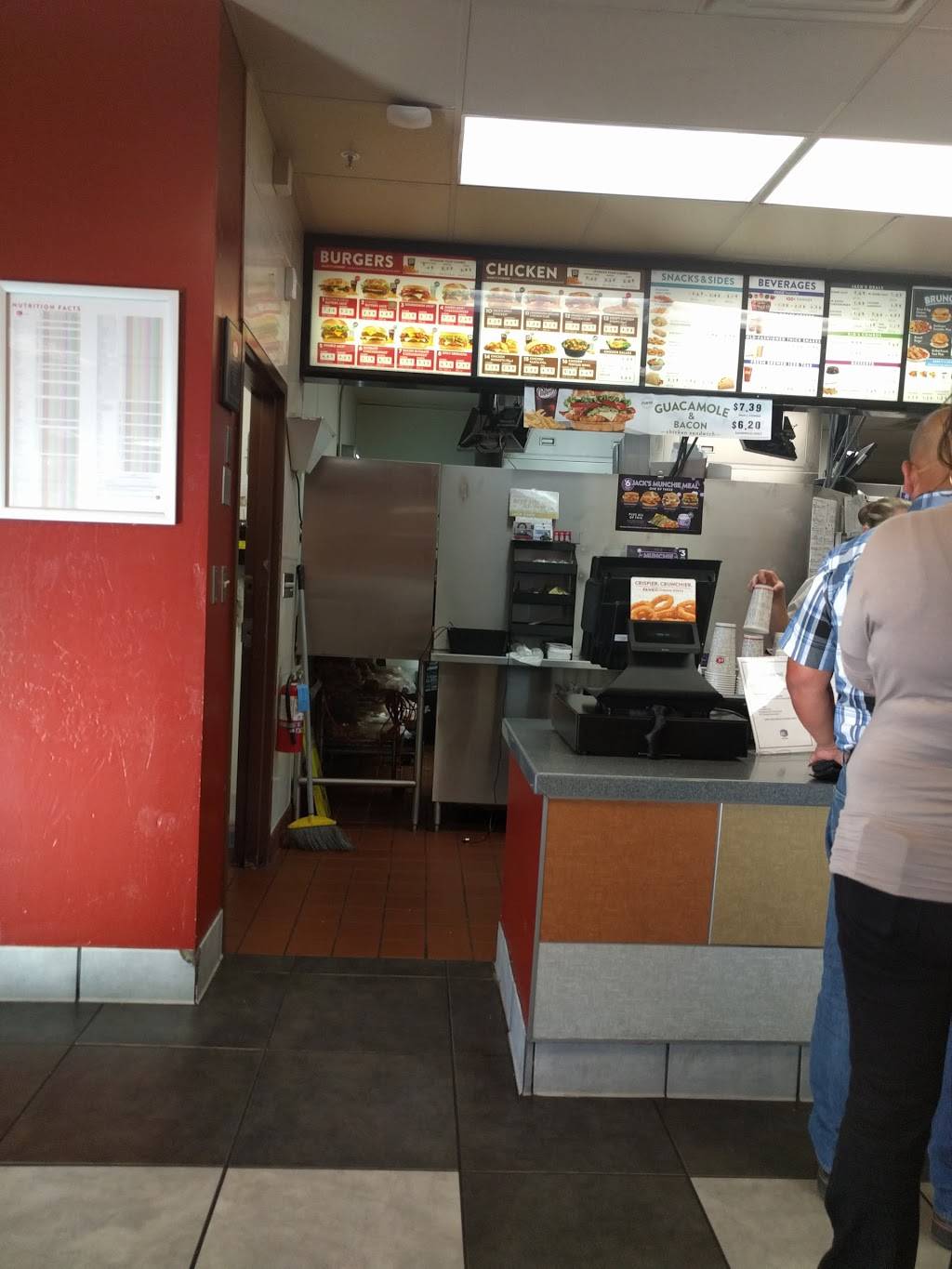 Jack in the Box | restaurant | 7110 Camino Arroyo, Gilroy, CA 95020, USA | 4088478131 OR +1 408-847-8131
