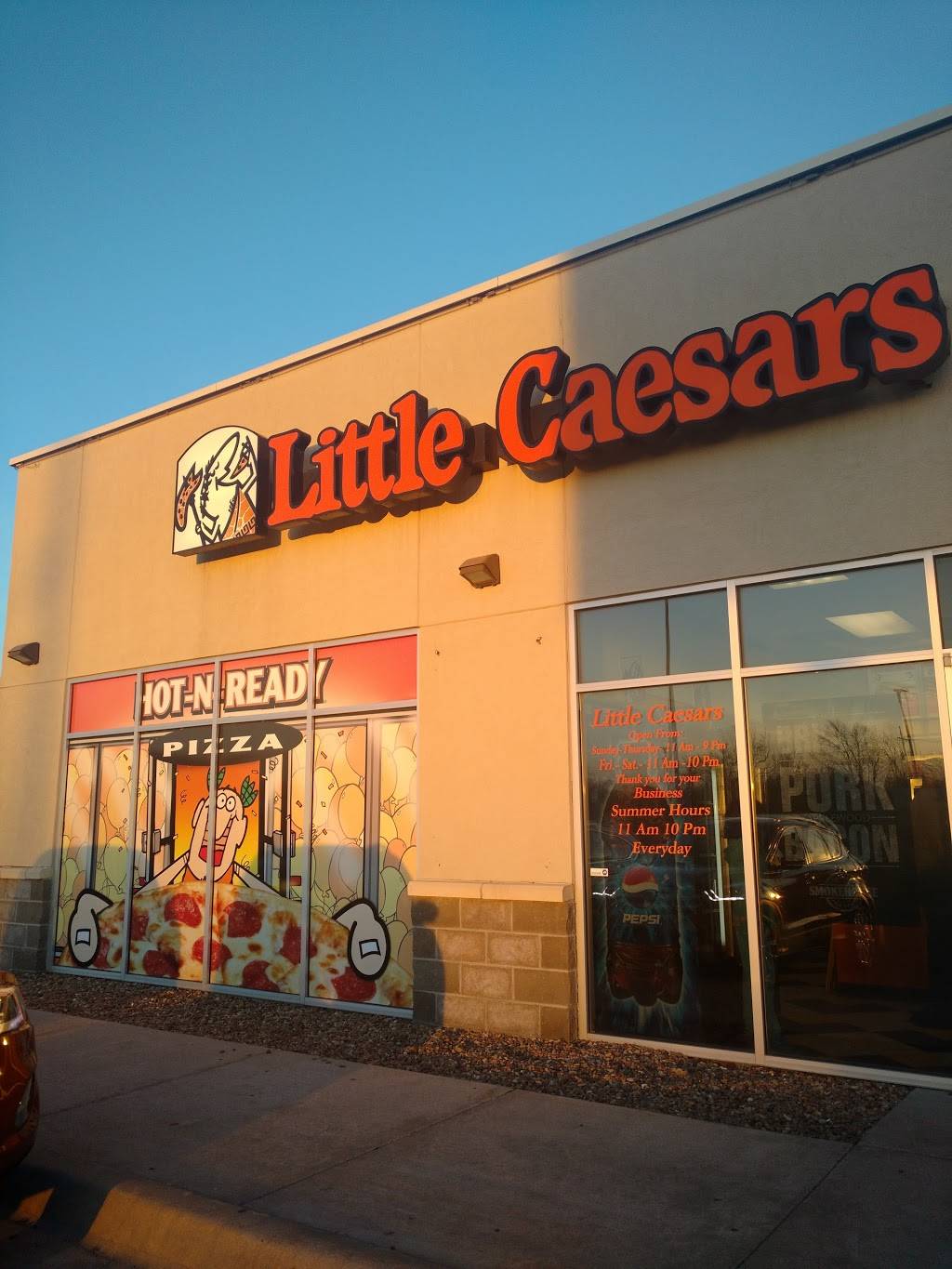 Little Caesars Pizza | meal takeaway | 428 E 30th Ave, Hutchinson, KS 67502, USA | 6202597373 OR +1 620-259-7373