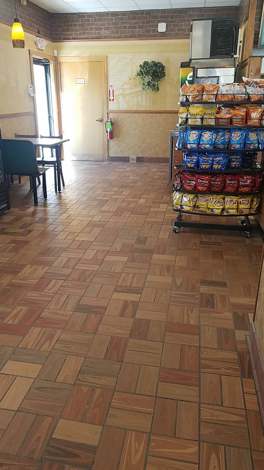 Subway | restaurant | 52 Elm St, Biddeford, ME 04005, USA | 2072829999 OR +1 207-282-9999