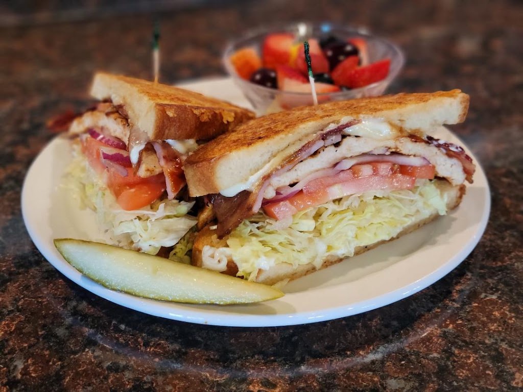 OCairns Bistro | restaurant | 940 E Ocean Ave, Lompoc, CA 93436, USA | 8057357731 OR +1 805-735-7731