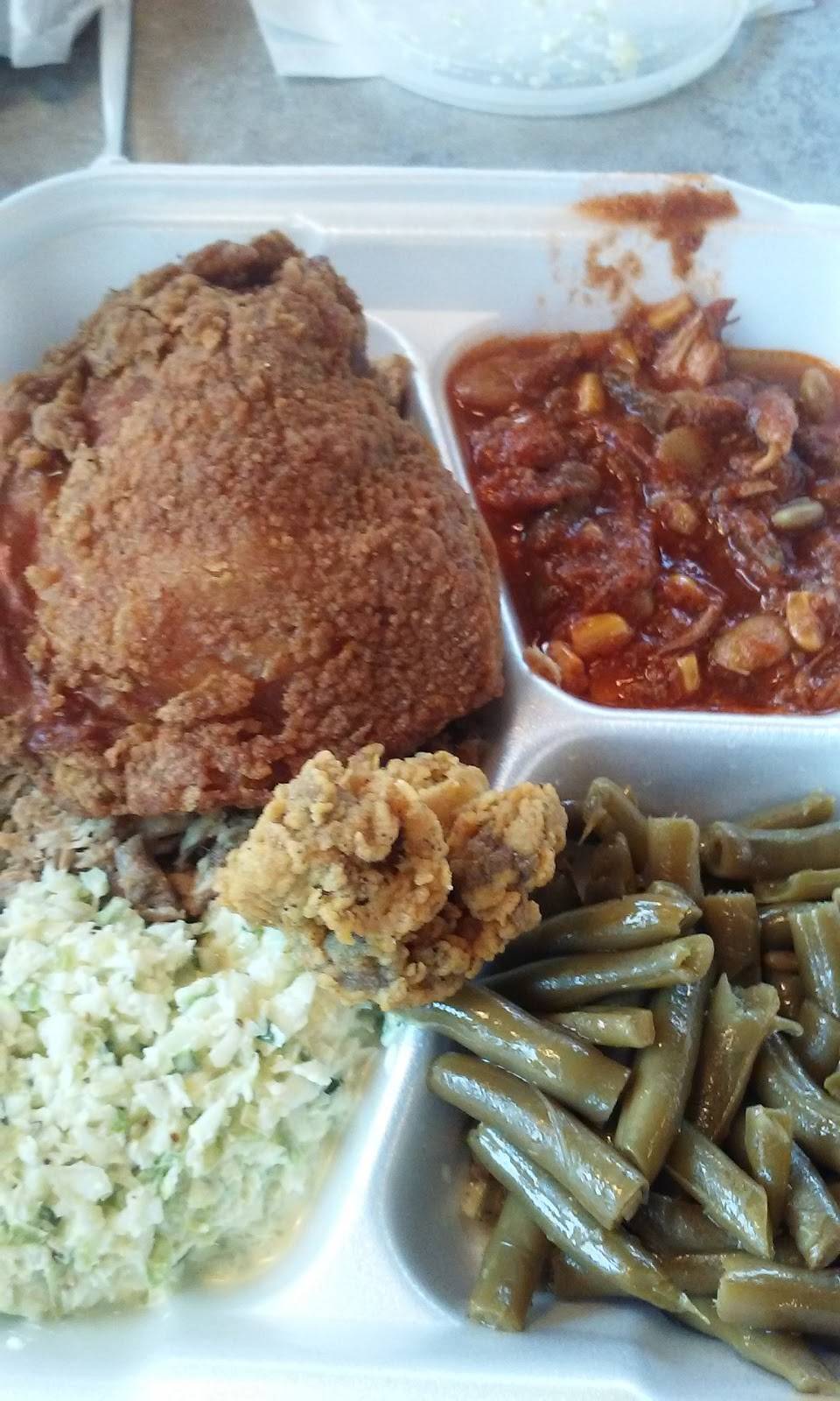 Martys BBQ | restaurant | 2643 Ward Blvd, Wilson, NC 27893, USA | 2522811709 OR +1 252-281-1709