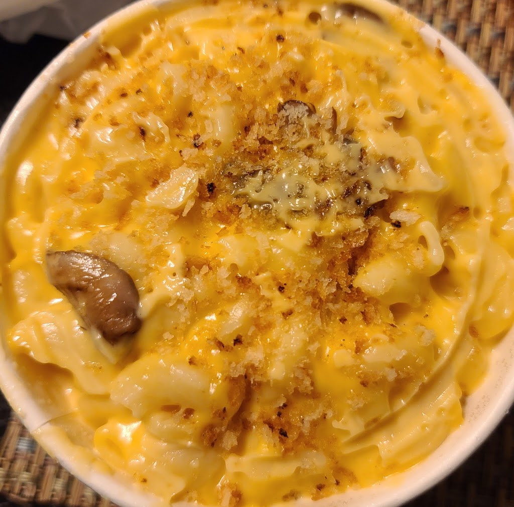 Hotties Fried Chicken | restaurant | University Village, 1223 University Ave, Riverside, CA 92507, USA | 9515308320 OR +1 951-530-8320