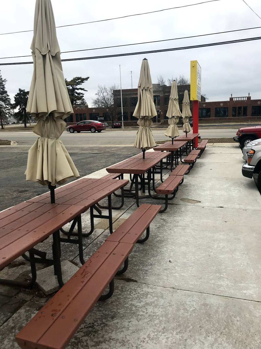 Mr Freeze | restaurant | 801 E Grant Hwy, Marengo, IL 60152, USA | 8155688811 OR +1 815-568-8811