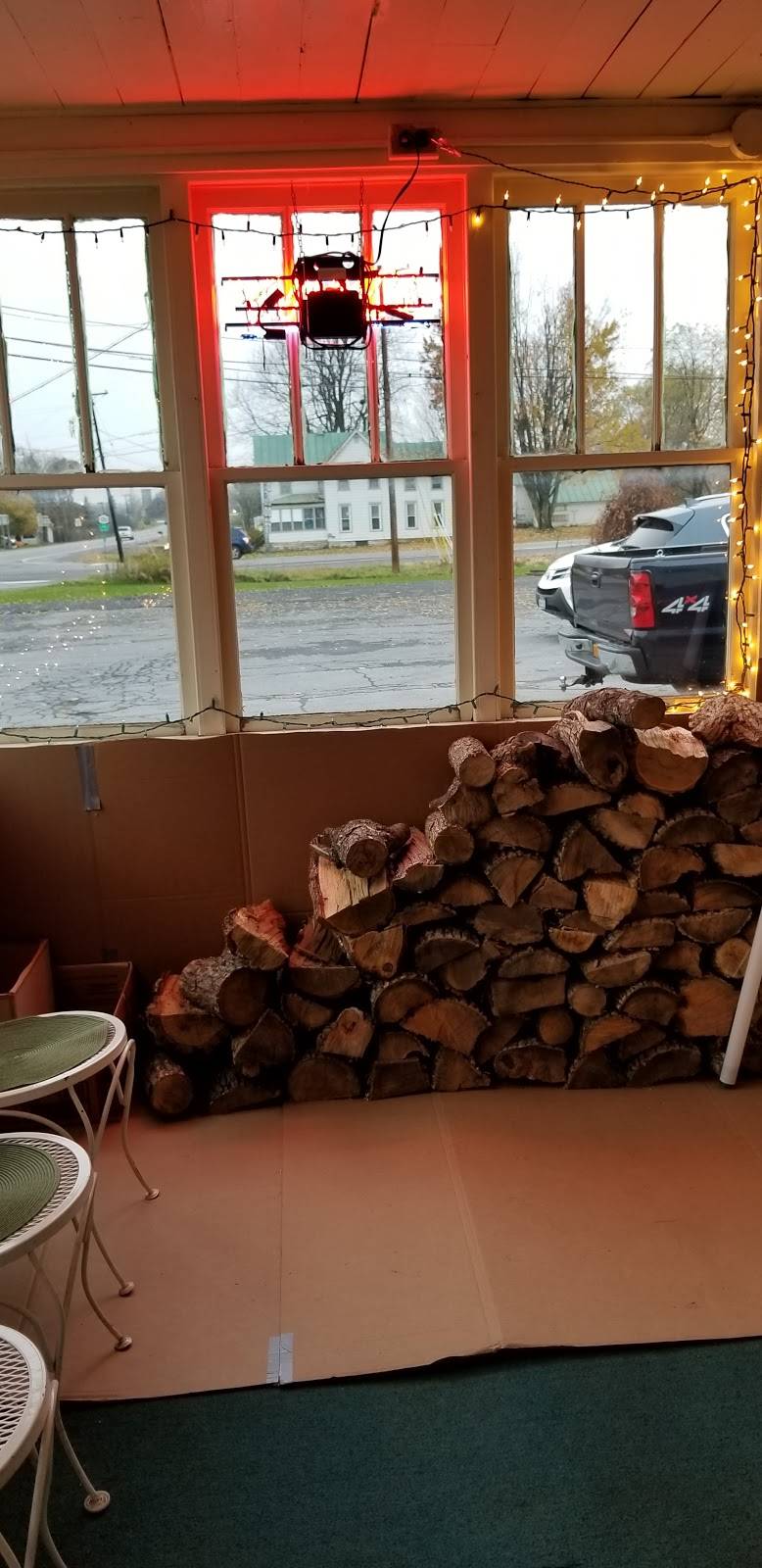 Limerick Hotel | restaurant | 16331 NY-12E, Dexter, NY 13634, USA | 3156396804 OR +1 315-639-6804