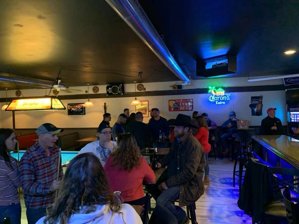 Bullseye Petes Pub & Grub | restaurant | 9 S Main St, Marengo, OH 43334, USA | 5672296074 OR +1 567-229-6074