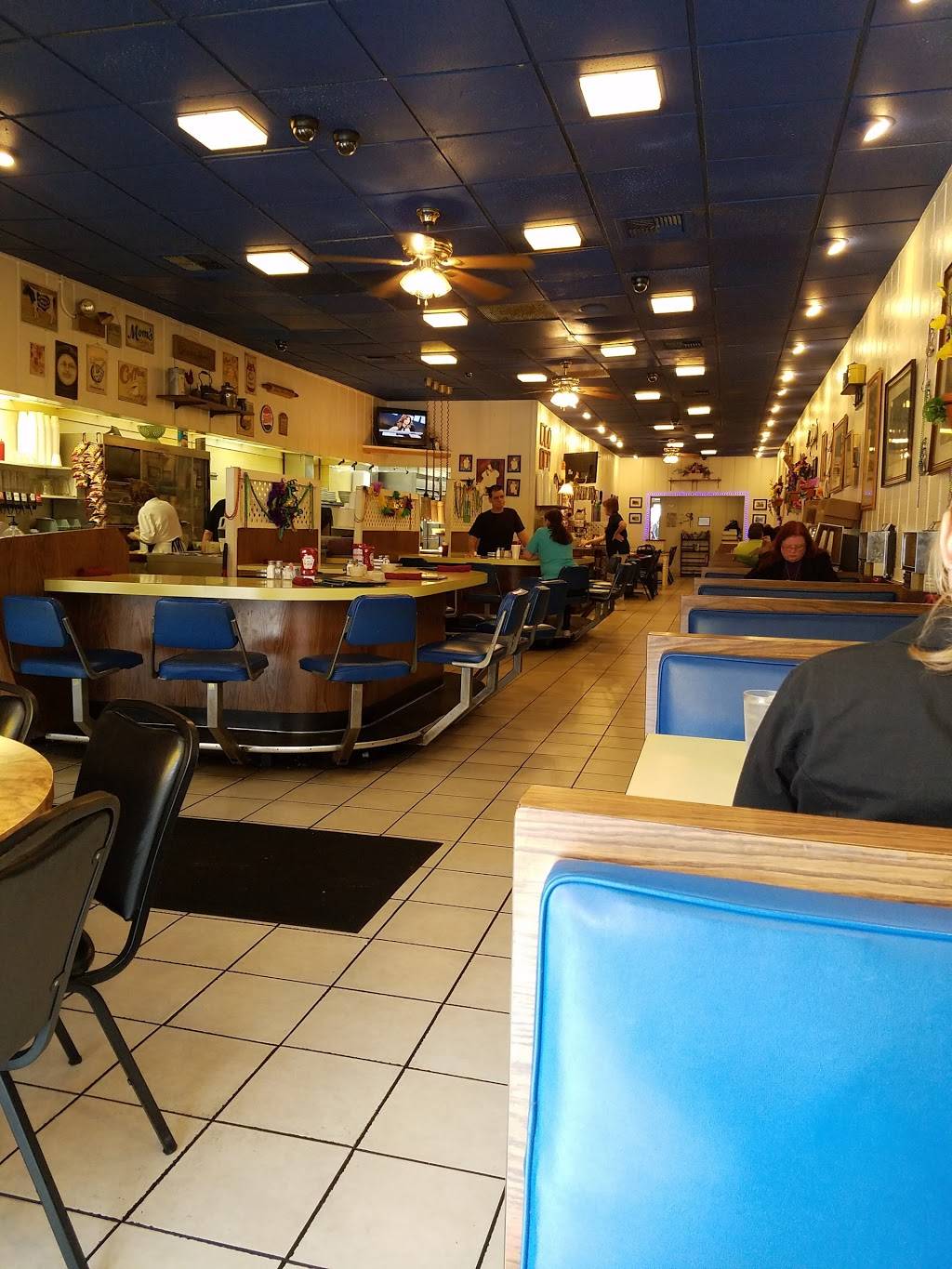 Bluebird Restaurant | restaurant | 4629 Montgomery Rd, Cincinnati, OH 45212, USA | 5133512427 OR +1 513-351-2427