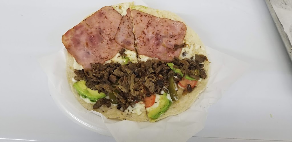 Chatinas Taquería | restaurant | 14311 US-231, Hazel Green, AL 35750, USA | 2569133349 OR +1 256-913-3349