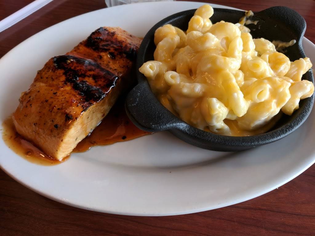 Ruby Tuesday | restaurant | 1020 Far Hills Dr, New Freedom, PA 17349, USA | 7172350223 OR +1 717-235-0223