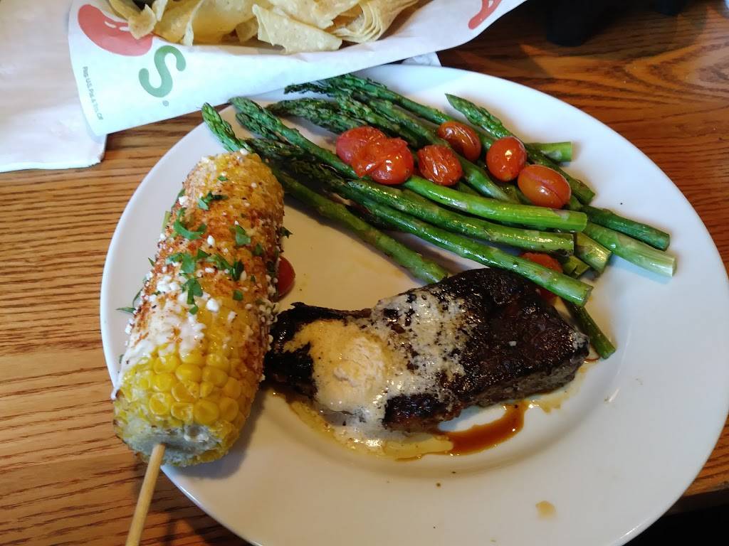 Chilis Grill & Bar | meal takeaway | 15252 Summit Ave, Fontana, CA 92336, USA | 9096467779 OR +1 909-646-7779