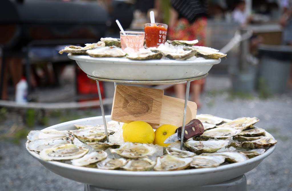 Little Creek Oyster Farm & Market | restaurant | 37 Front St, Greenport, NY 11944, USA | 6314776992 OR +1 631-477-6992