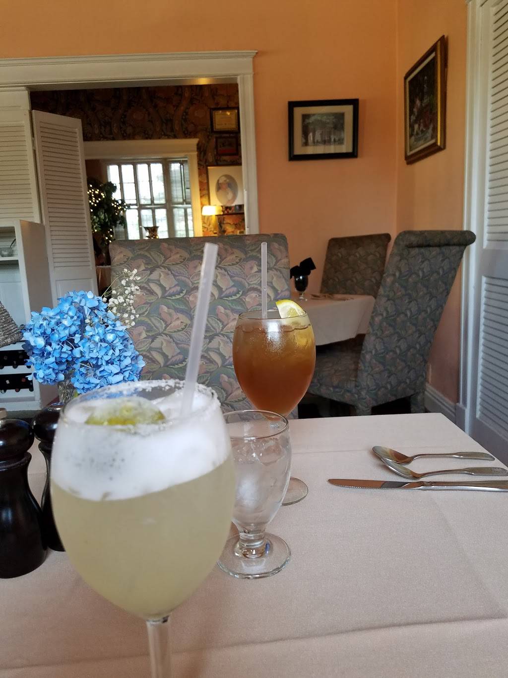 Marys Restaurant | restaurant | 509 S Park Ave, Herrin, IL 62948, USA | 6189422742 OR +1 618-942-2742