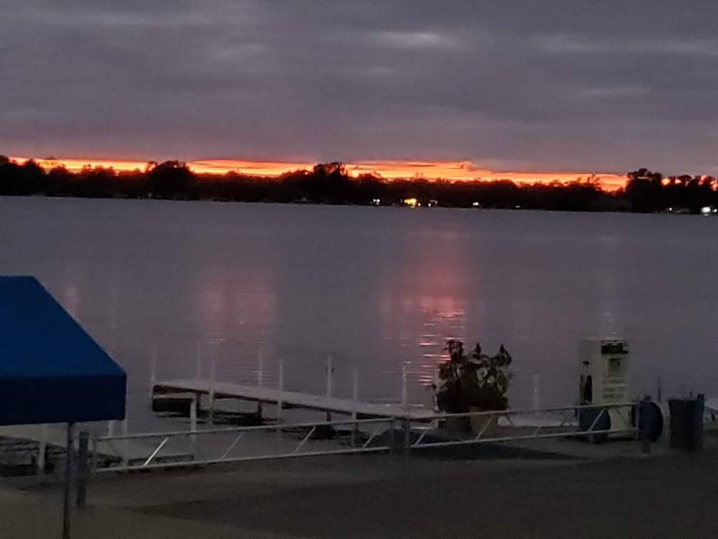 Vitas Cafe & Castaway Lounge | restaurant | 632 Lake Dr, Coldwater, MI 49036, USA | 5172386228 OR +1 517-238-6228