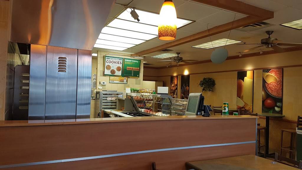 Subway Restaurants | restaurant | 10604 S France Avenue Ste C Valley West Shopping Ctr, Bloomington, MN 55431, USA | 9528889740 OR +1 952-888-9740
