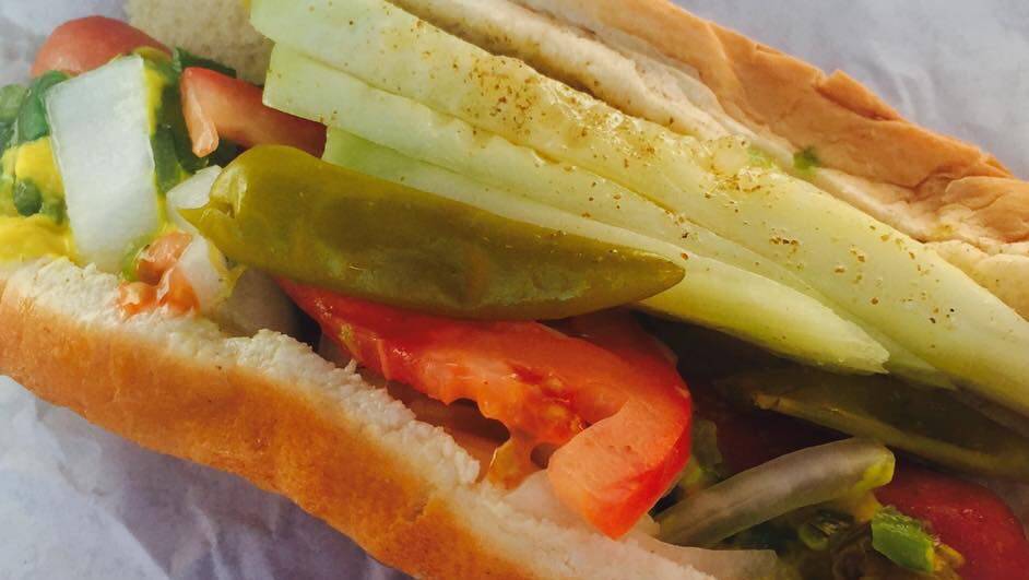 Dons Drive-In Restaurant | restaurant | 7748 S Kedzie Ave, Chicago, IL 60652, USA | 7734769392 OR +1 773-476-9392