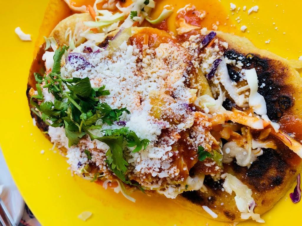 Antojitos Guatemaltecos | restaurant | 5823 W Fullerton Ave, Chicago, IL 60639, USA | 7734173400 OR +1 773-417-3400