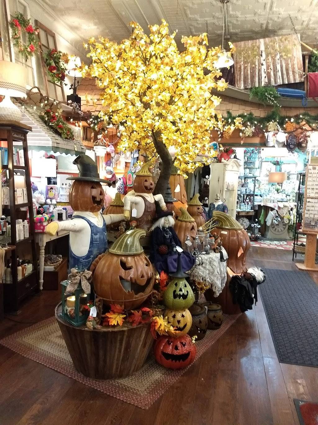 Tricias Treasures & Bistro | cafe | 109 N Lake Ave, Crandon, WI 54520, USA | 7154781161 OR +1 715-478-1161