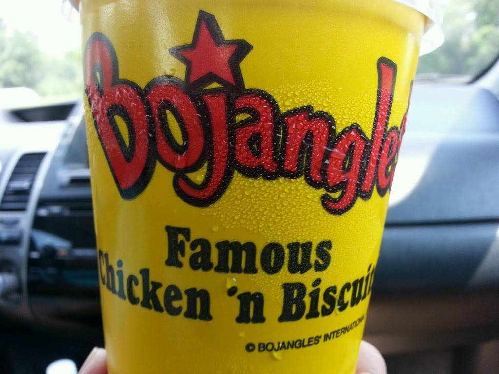 Bojangles Famous Chicken n Biscuits | restaurant | 2453 N Roberts Ave, Lumberton, NC 28358, USA | 9106180088 OR +1 910-618-0088