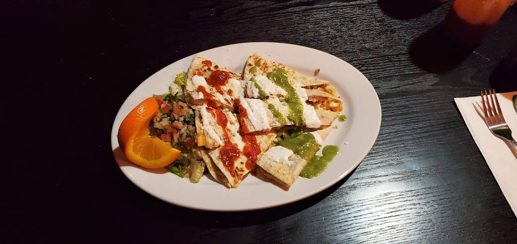 Layali Latina | restaurant | 45-17 28th Ave, Queens, NY 11103, USA | 7188061040 OR +1 718-806-1040