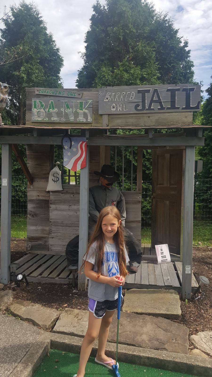 Sundae Fundays | restaurant | 25145 Royalton Rd, Columbia Station, OH 44028, USA | 4402363663 OR +1 440-236-3663