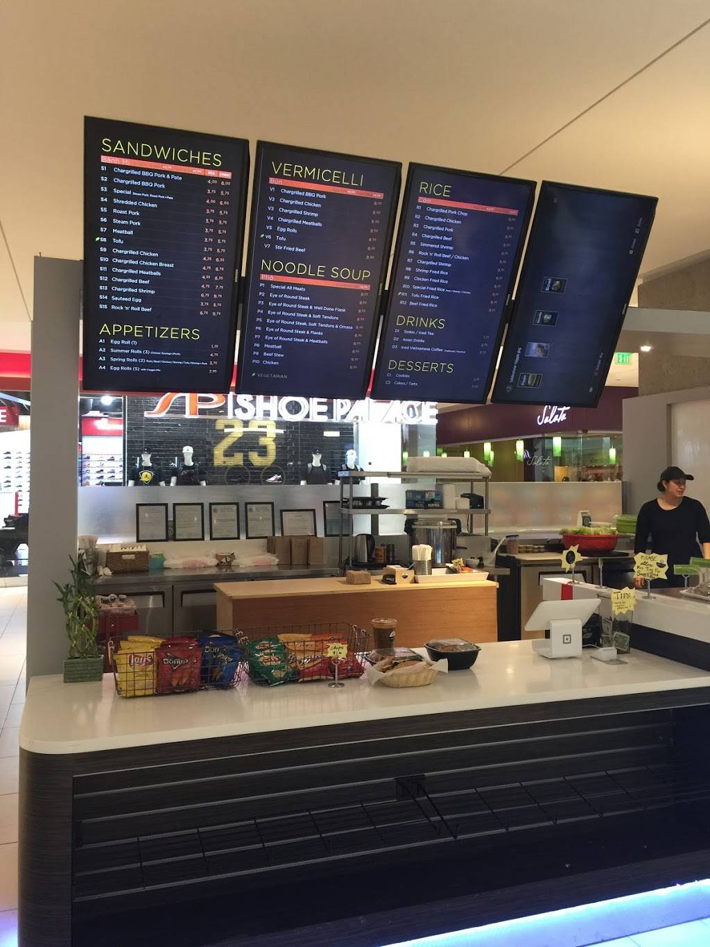 Oui Eats | restaurant | 5085 Westheimer Rd k125, Houston, TX 77056, USA | 8329402163 OR +1 832-940-2163